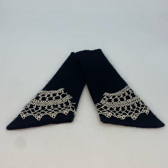 Vintage glove cover ups - Picture 2 of 3